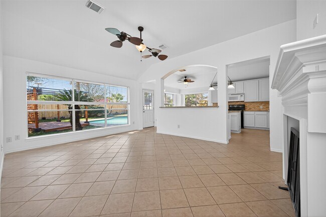 Building Photo - 15619 Winding Valley Dr