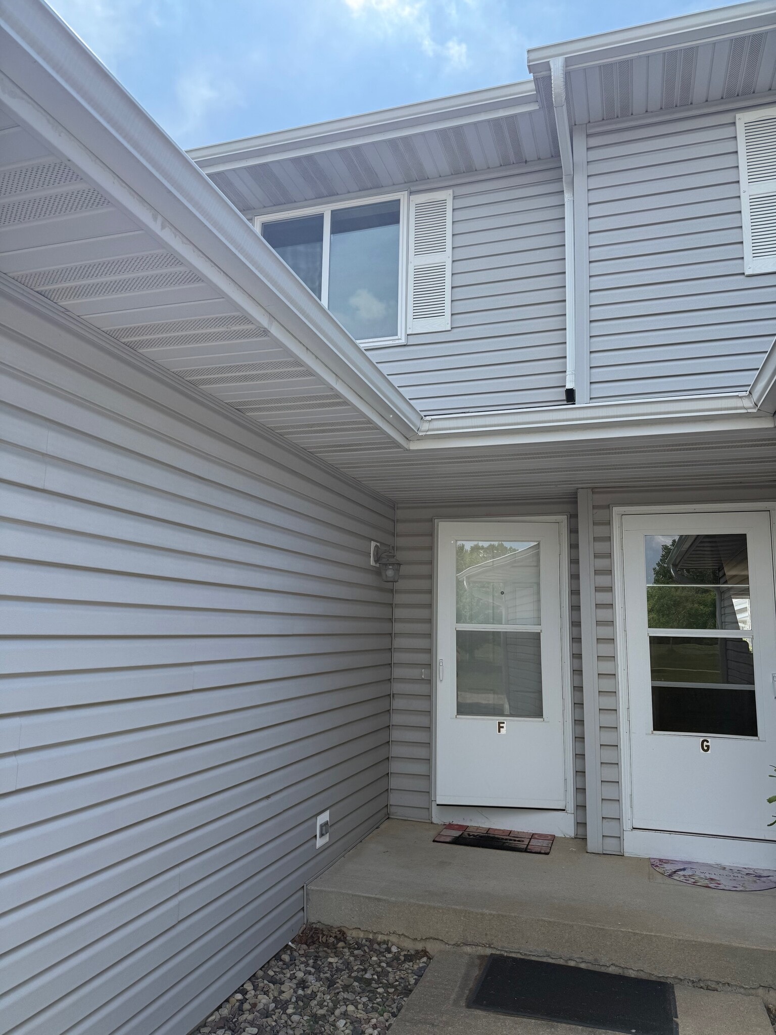 Building Photo - N1531 Fawn Ridge Dr