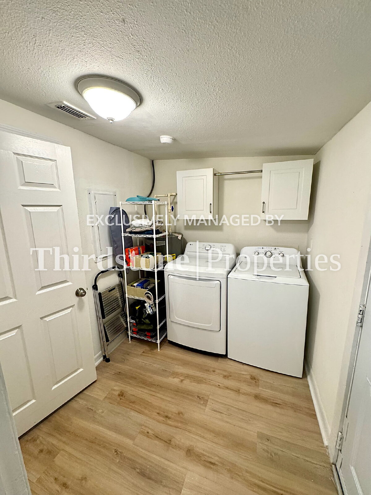 Building Photo - 672 Chestnut St