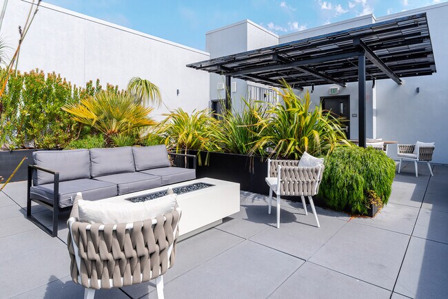 Building Photo - 1288 Howard St