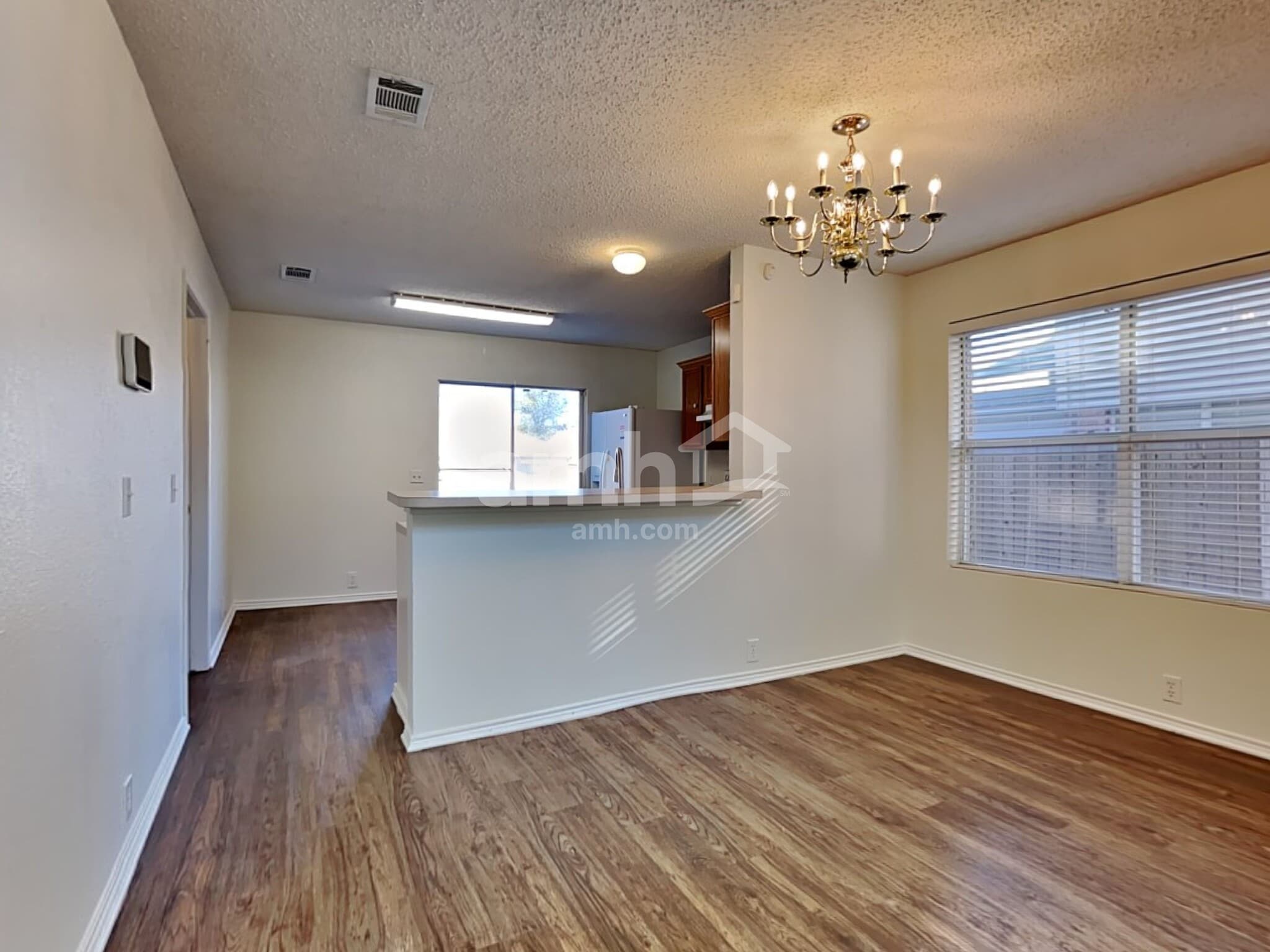 Building Photo - 214 High Pointe Ln