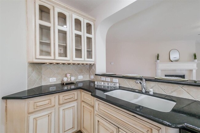 Building Photo - 12411 Santiago Cove Ln