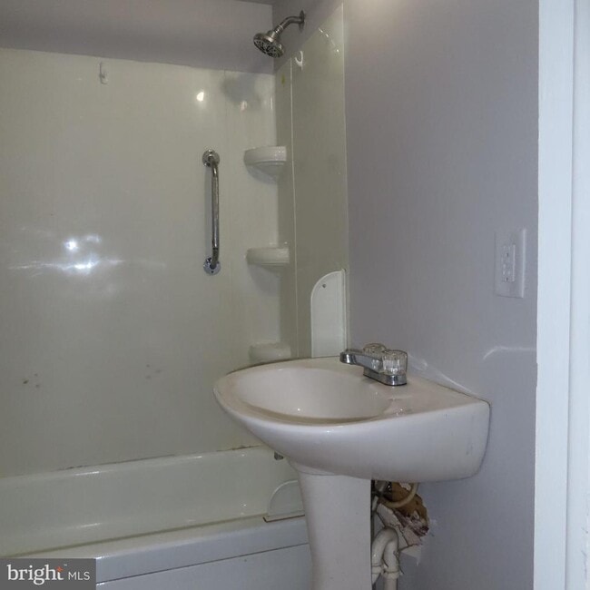 Building Photo - 11601 Buchanan Trail E