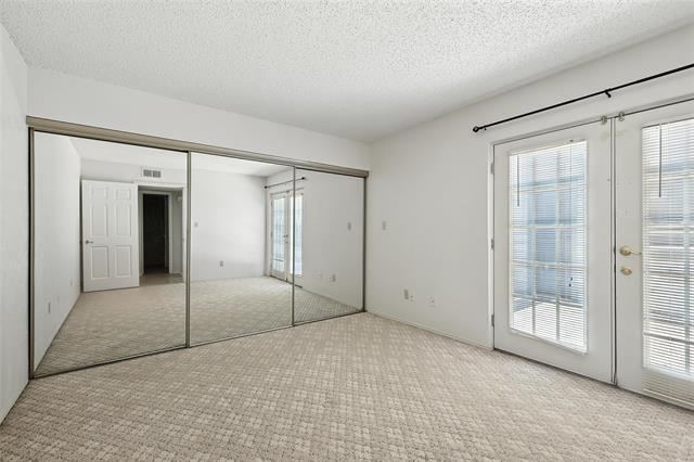 Building Photo - 640 Bellaire Dr