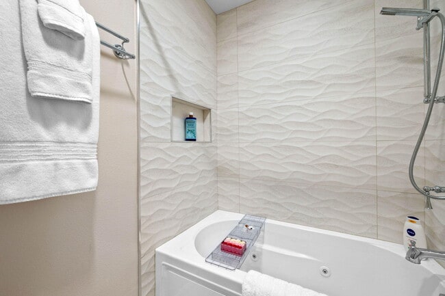 Building Photo - 45690 Pawnee Rd