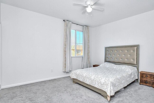 Building Photo - 1045 Martinez Dr