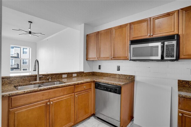 Building Photo - 700 S Harbour Island Blvd