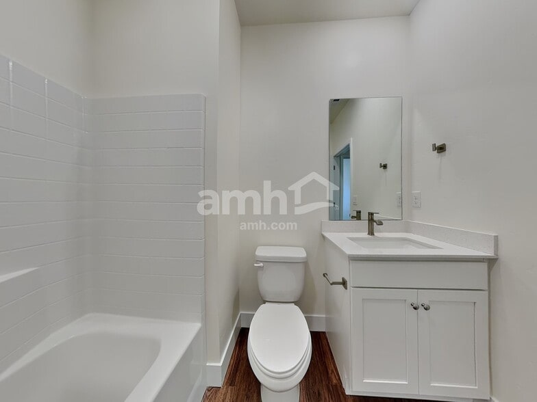 Building Photo - 9472 W Chino St
