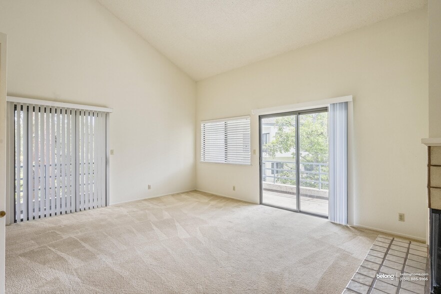 Building Photo - 4685 Albany Cir