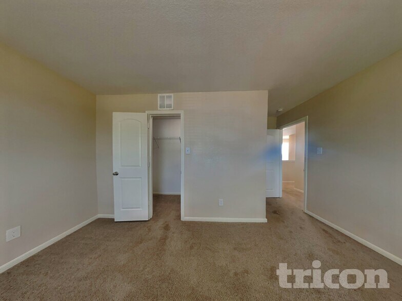 Building Photo - 692 Totem Trail Dr