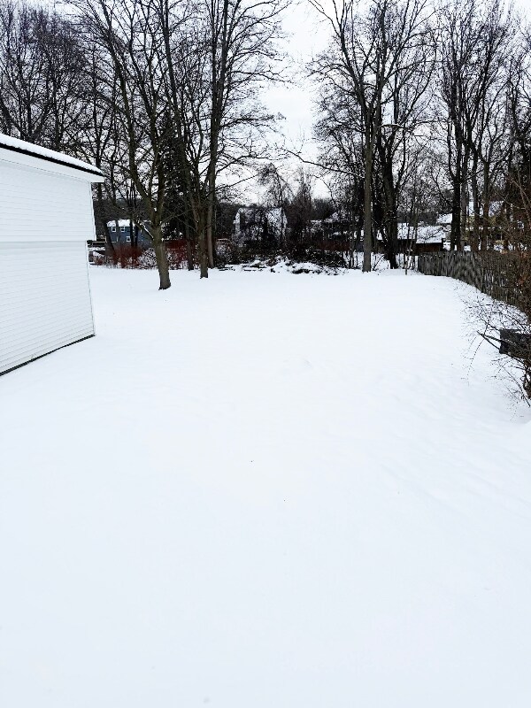 Building Photo - 2743 W Church St