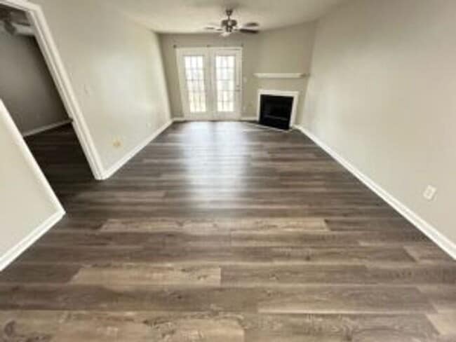 Building Photo - 220 Deer Hound Trail