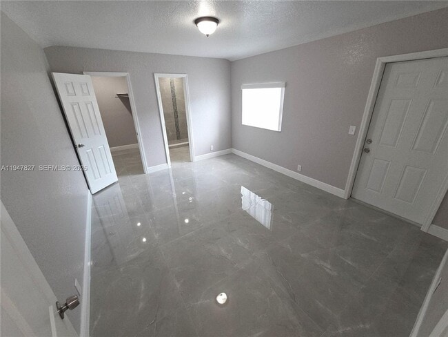 Building Photo - 4360 NW 15th St