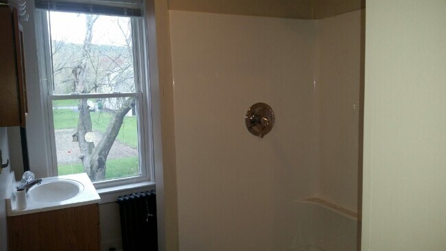 Building Photo - 68 South St