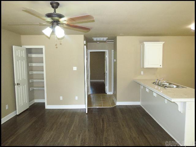 Building Photo - 262 Glenna Ln