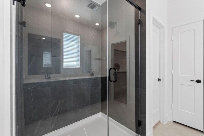 Building Photo - 1310 Shaded Rock Dr