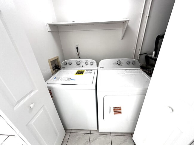 Building Photo - 501 Yellowwood Ct