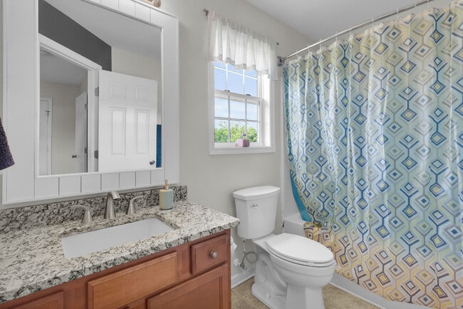 Building Photo - 125 Crooked Run Dr