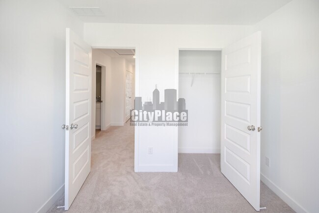 Building Photo - 6574 Halsey St