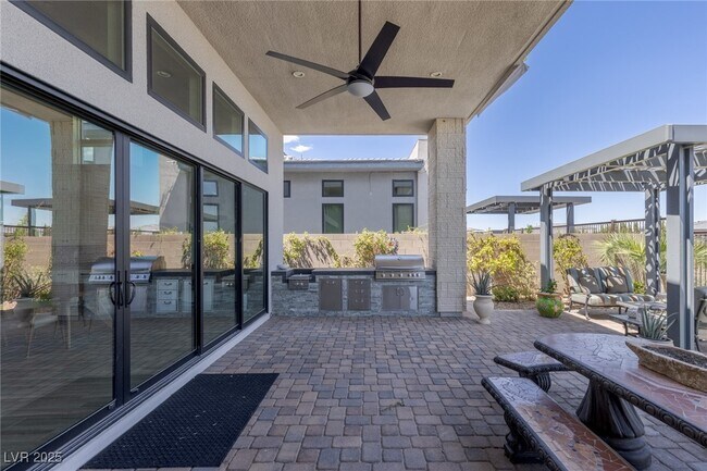 Building Photo - 5192 Rock Daisy Dr