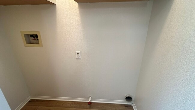 Building Photo - West Lancaster Townhouse in gated communit...