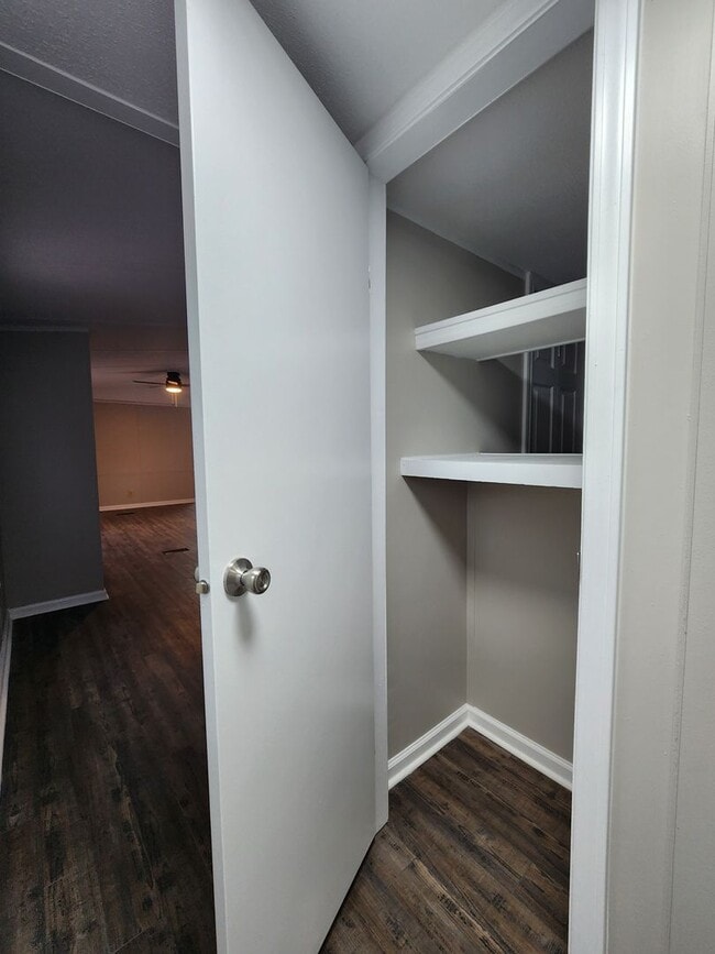 Building Photo - 110 Poston Dr