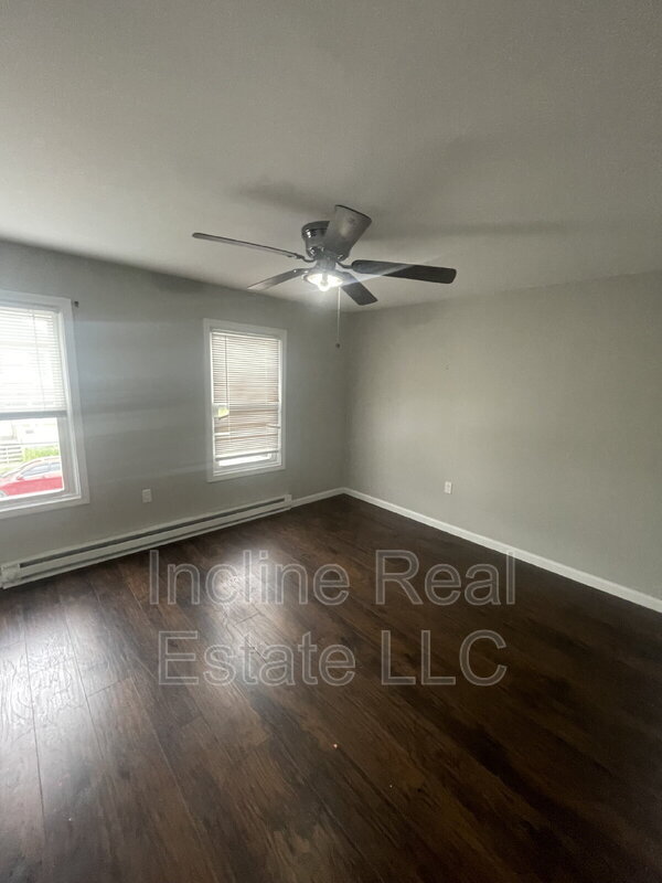 Building Photo - 124 13th St