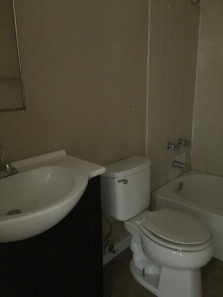 Building Photo - 4922 Sammymel Dr