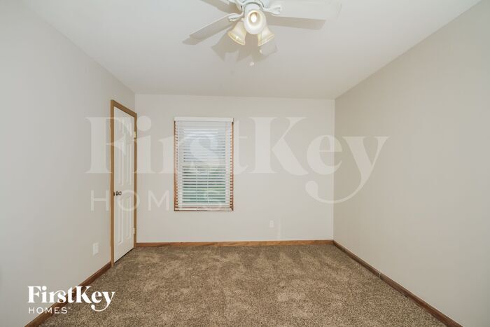 Building Photo - 1370 Robinwood Dr