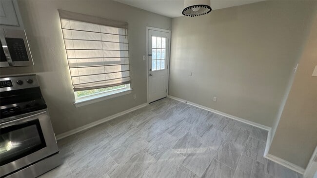 Building Photo - 16372 Ryan Guinn Way