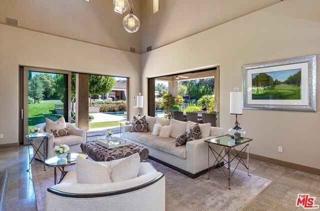 Building Photo - 1209 Via Aracena