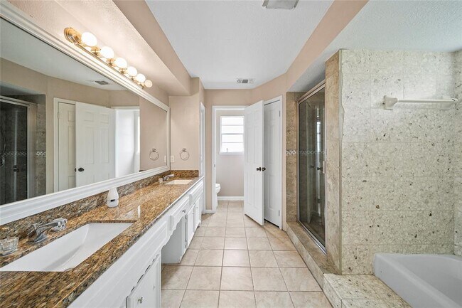 Building Photo - 206 Houghton Rd