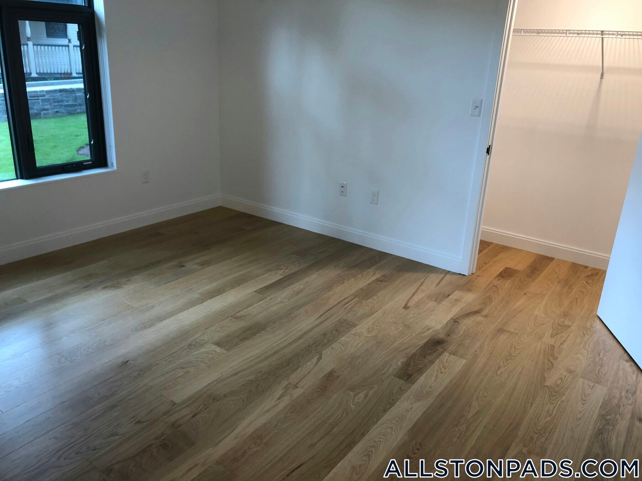 Building Photo - 83 Gardner St