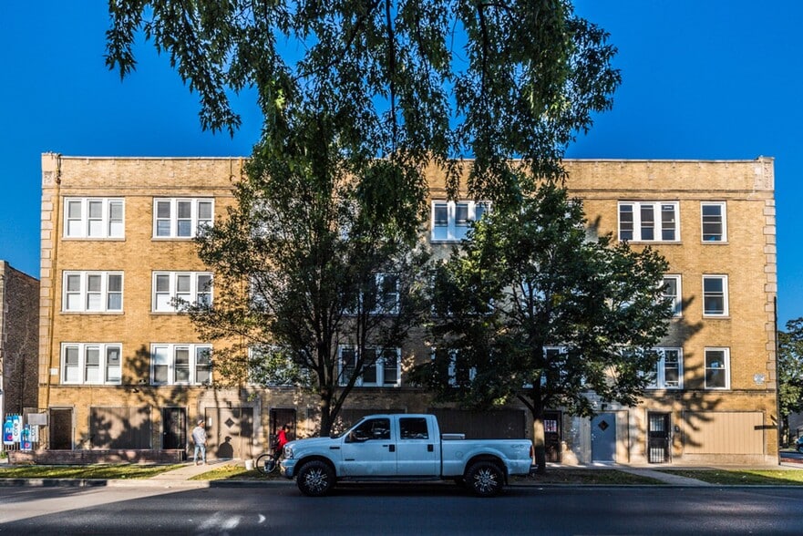 Building Photo - 400 S Laramie