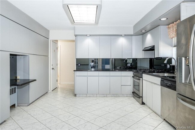 Building Photo - 89 Ridgewood Ave