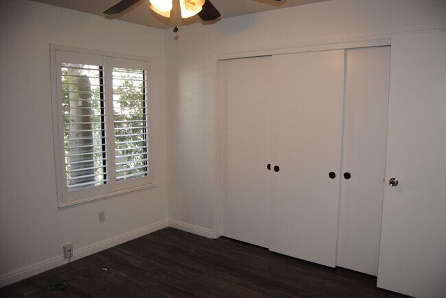 Building Photo - 8000 Kroll Way
