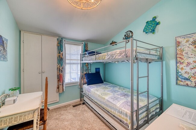 Building Photo - FURNISHED OFF-SEASON RENTAL AVAILABLE STAR...