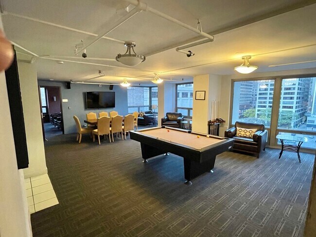 Building Photo - 440 N Wabash Ave