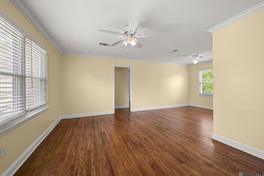 Building Photo - 977 Rittiner Dr