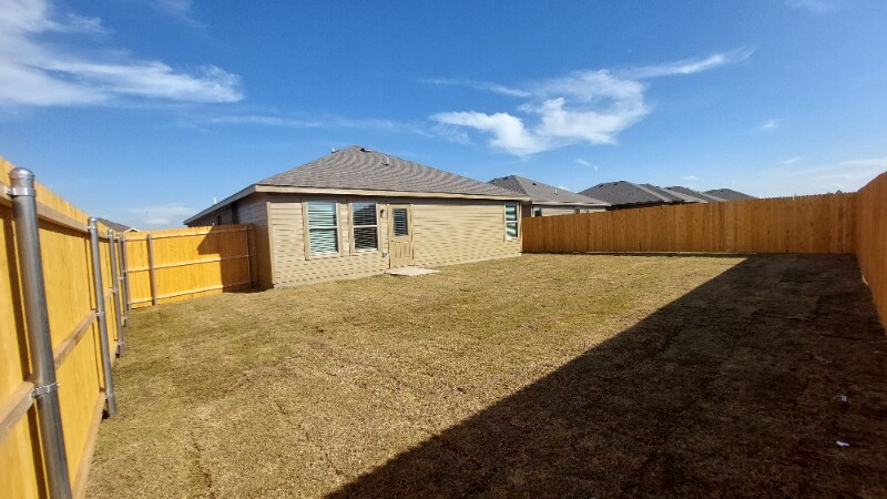 Building Photo - 1425 Waverley Dr