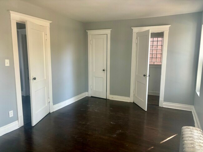 Building Photo - 7019 S Calumet Ave