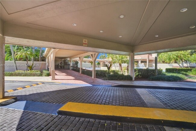 Building Photo - 15202 SW 46th Ln