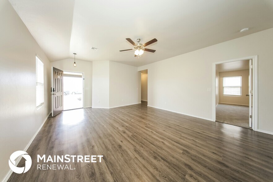 Building Photo - 5632 Dunlin Rd