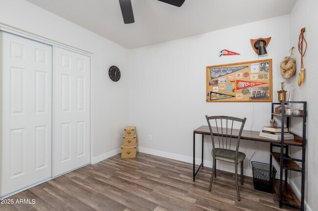 Building Photo - 2936 W Michelle Dr