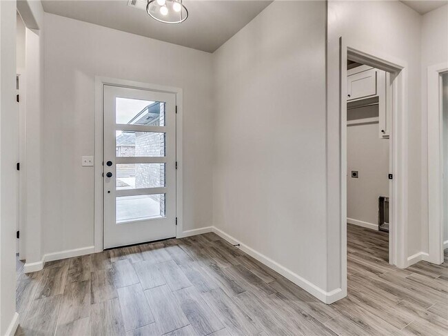 Building Photo - 16705 Monroe Dr