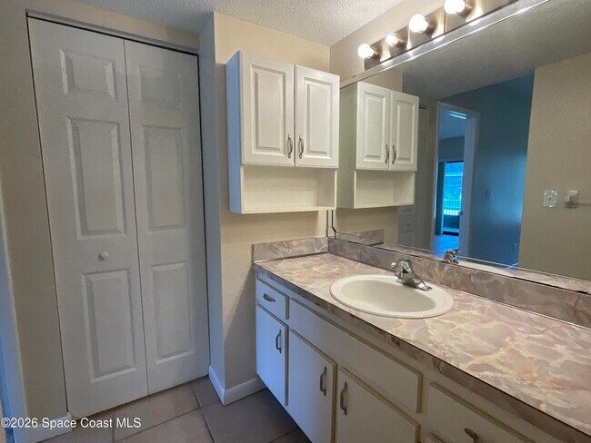 Building Photo - 435 Catamaran Dr
