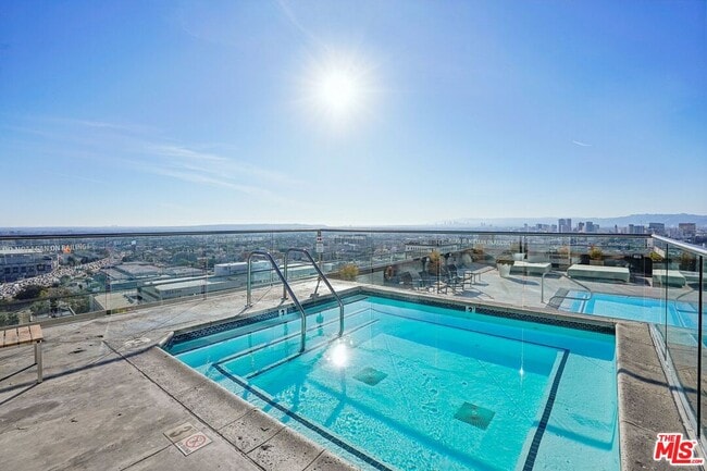 Building Photo - 1100 Wilshire Blvd