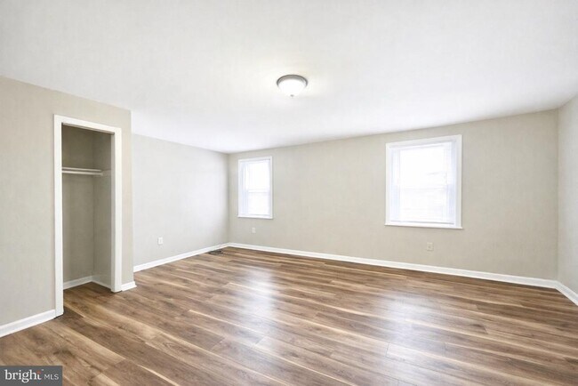Building Photo - 2655 Cedar St