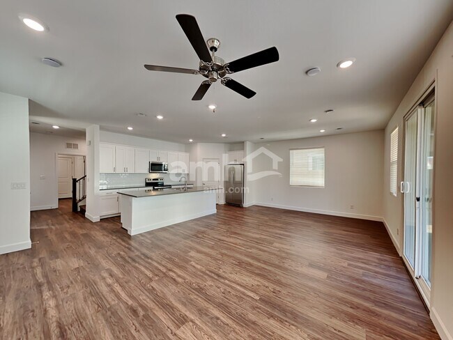 Building Photo - 8398 Flagpole Loop Ave