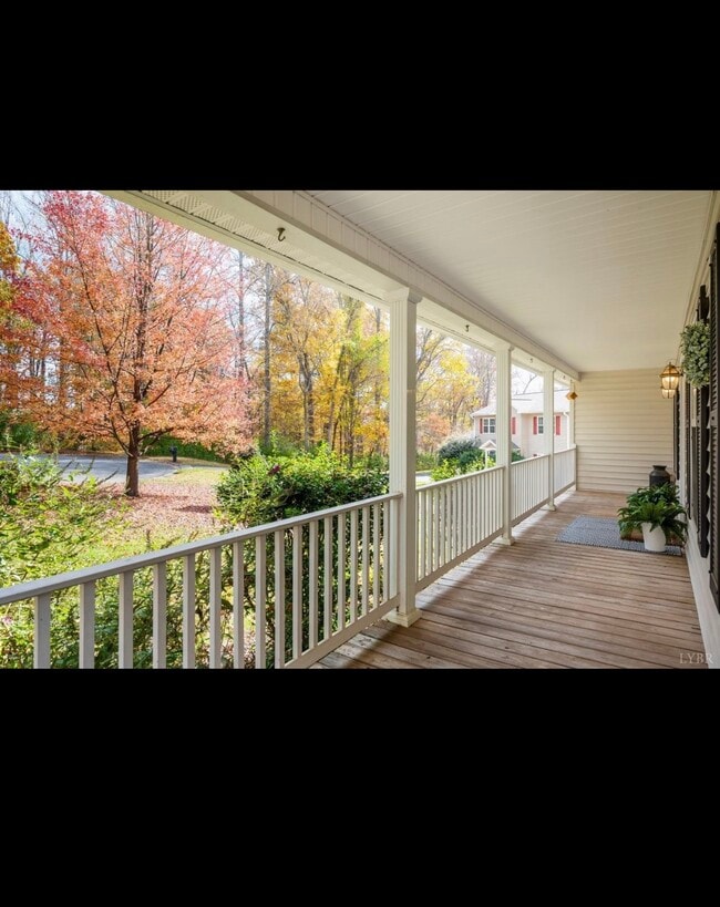 Building Photo - 224 Dove Ct